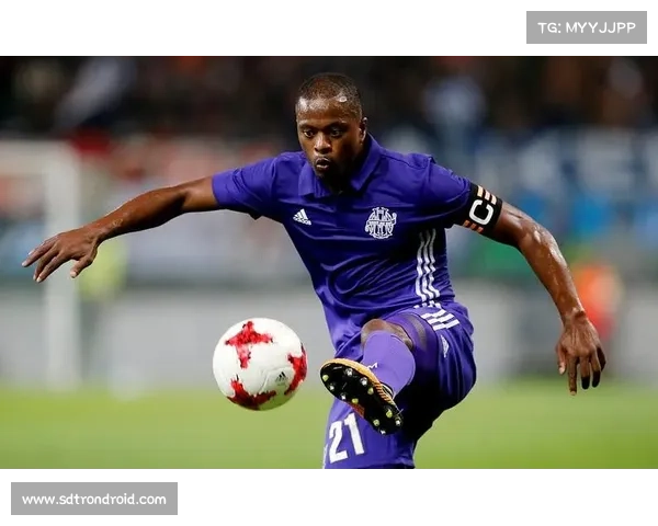 埃弗拉球员特点分析与全面评价指南 解读其场上风格与贡献